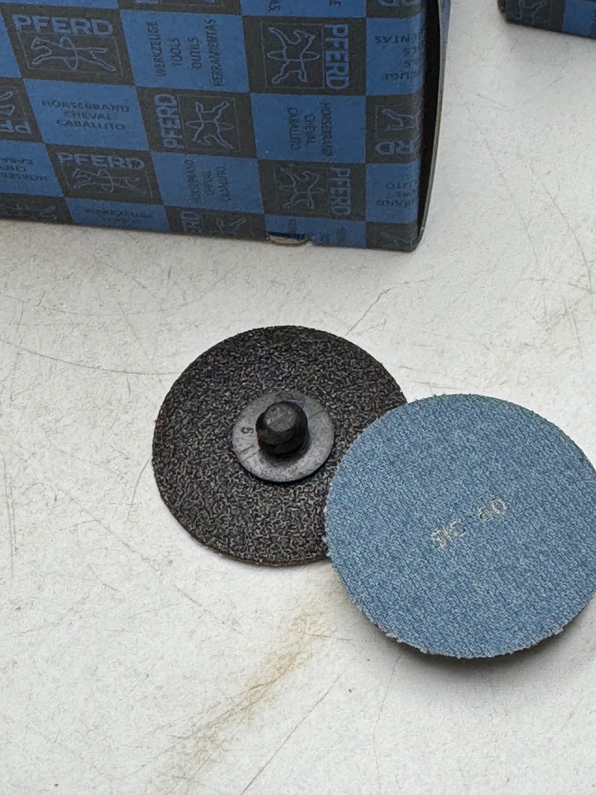 PFERD Abrasive Discs Combidisc 50mm SiC 60 Grit With QuickChange Stud 100pcs