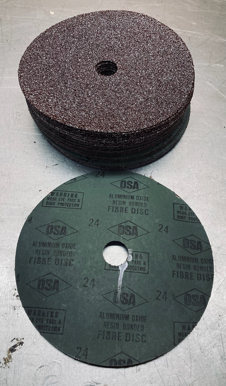 25 Pack 7″ x 7/8″ Fiber Resin Sanding Disc Aluminum Oxide 24 Grit Made in USA