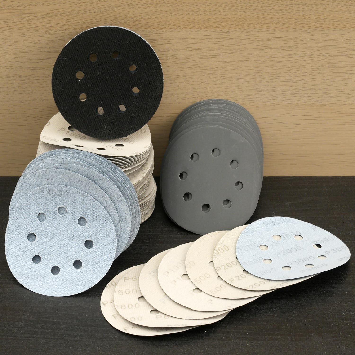 140Pcs 5 Inch Wet Dry Sanding Discs Hook and Loop 8 Holes Sandpaper 400/600/8…