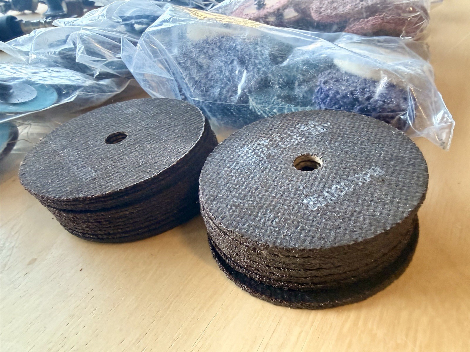 100+ Mixed Lot Roloc Sanding Discs Surface Conditioning Pads
