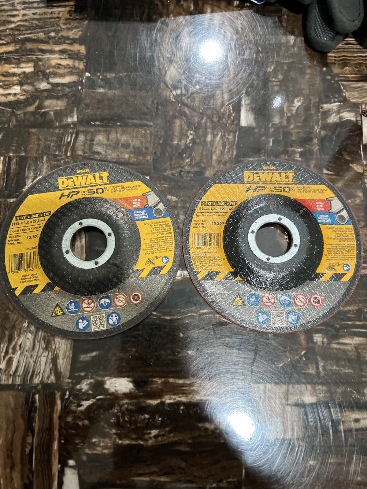 Lot Of 2 DW8424 4-1/2″ x .045″ x 7/8″ Dewalt Cutting Grinding Wheel