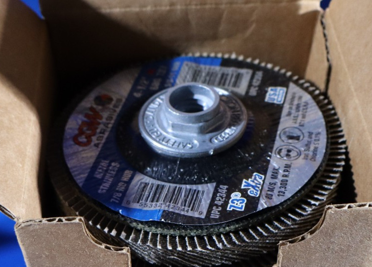 10 – CGW Abrasives 42356 Flap Disc Z3XL 4 1/2″ X 5/8-11 Max RPM 13,300 Z3-6 T27