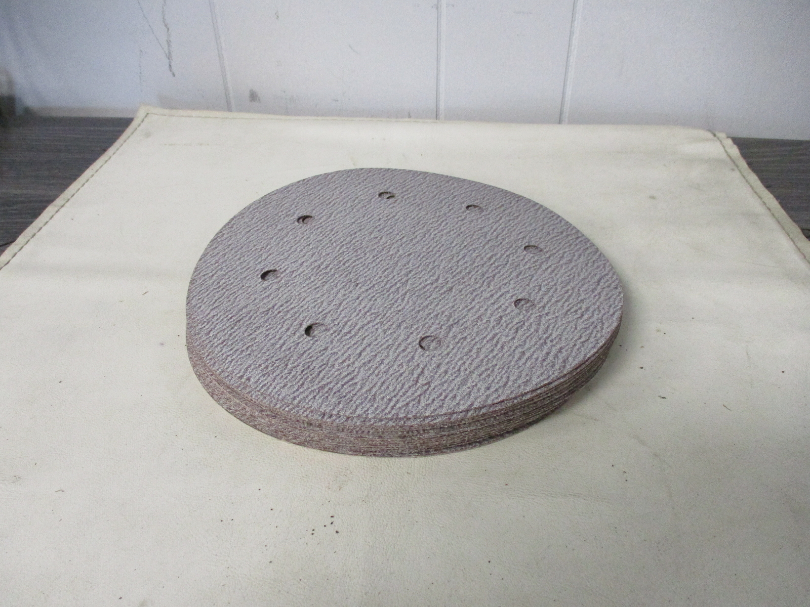 3M P120 CUBITRON 8″ DIAMETER SET OF 17 HOOKIT ABRASIVE DISCS 31376 SANDPAPER
