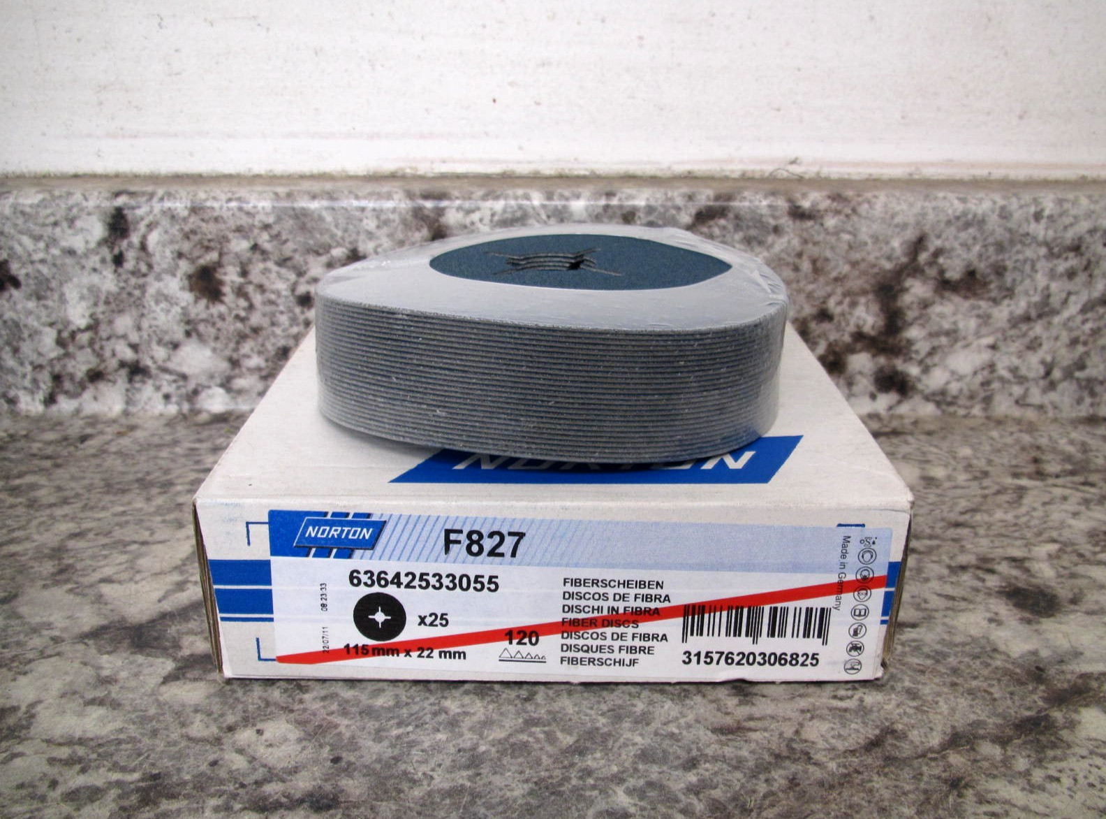 25 x New Norton F827 / 63642533055 115mm x 22mm 120 Grit Fiber Sanding Discs