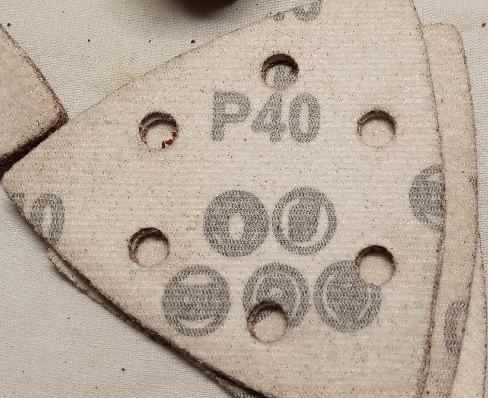 Sandpaper Hook And Loop Triangle Discs 90*90*90mm Sanding Pad 40 Grit
