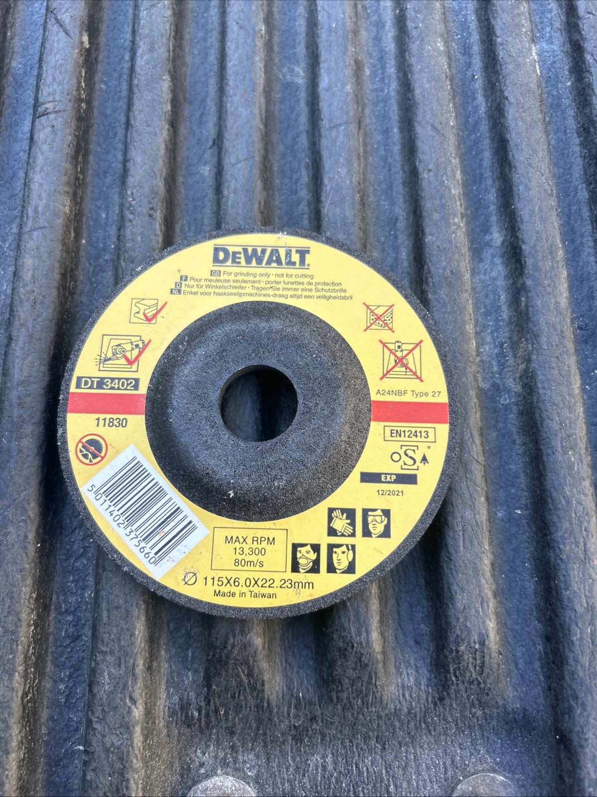 DEWALT DT 3402 115 X 6.0 X 22.23 mm Grinding Wheel 10 Pack No Box