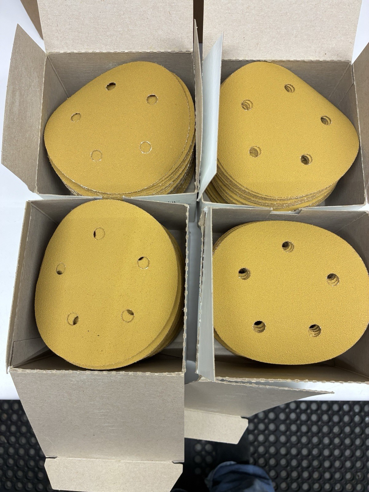 225-3MHookit Sanding Disc #01067-255L, 5” 80 Grit Gold Film Dust Free Disc