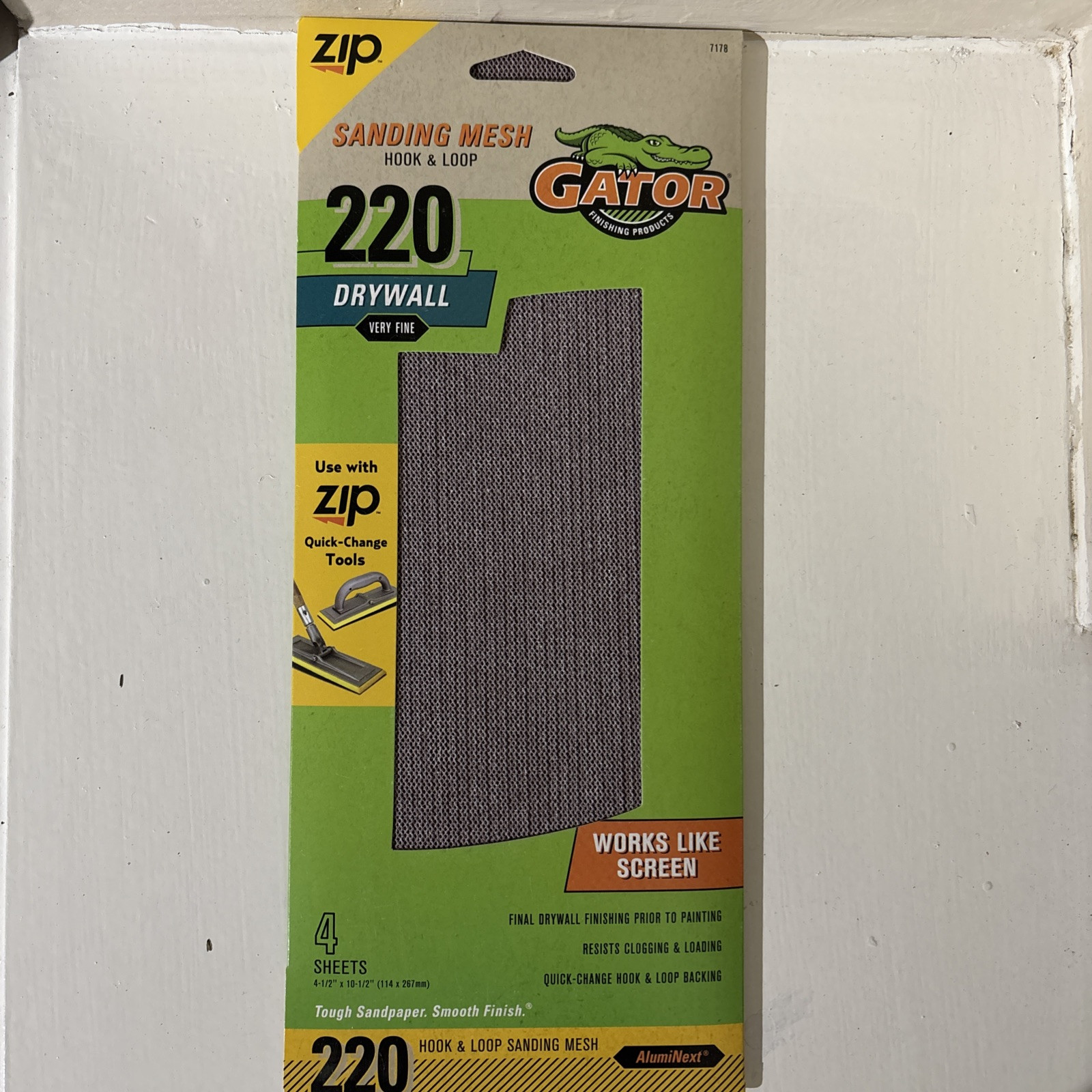Gator Very fine 220 -Grit Screen Sandpaper 4.5-Inches W x 10.5-Inches L 4 -Pack