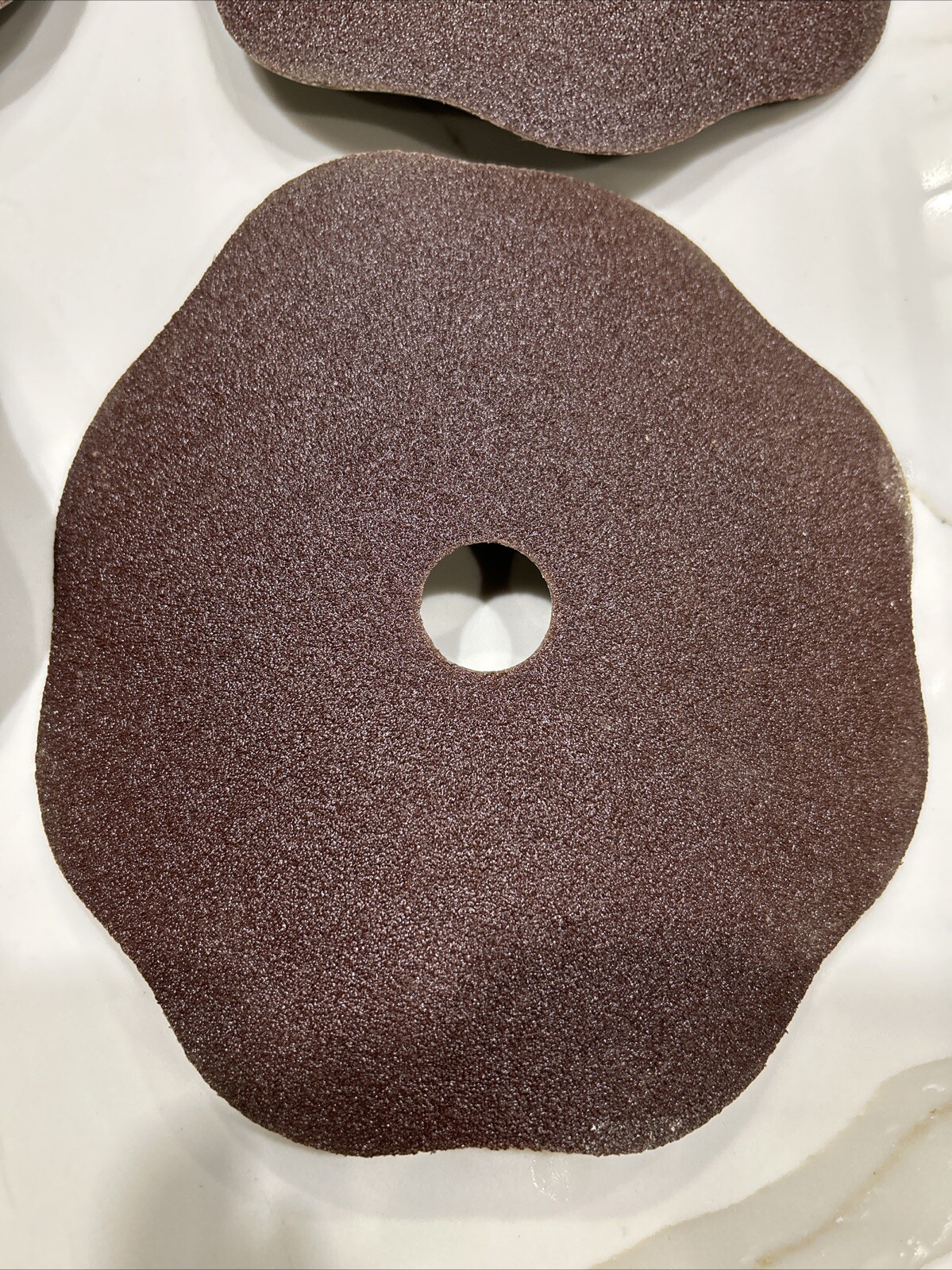 VINTAGE 6.5-7” WAVY EDGE ALUMINUM OXIDE 80 GRIT SANDING PAD 7/8” ARBOR HOLE