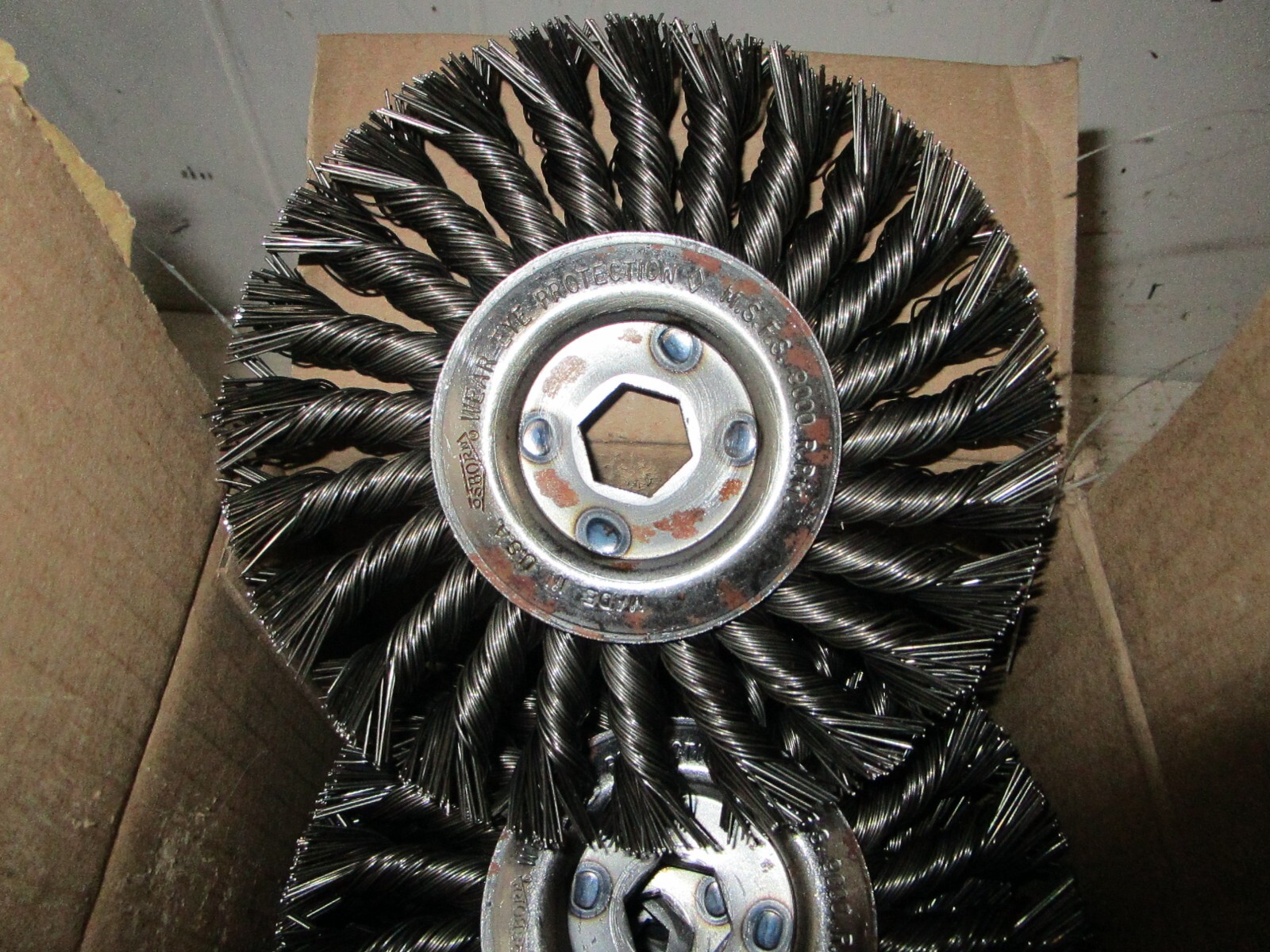 Osborn 6 INCH ROUND WIREWHEEL STEEL WIRE BRUSH WHEEL FOR BENCH GRINDER 3/4 hex