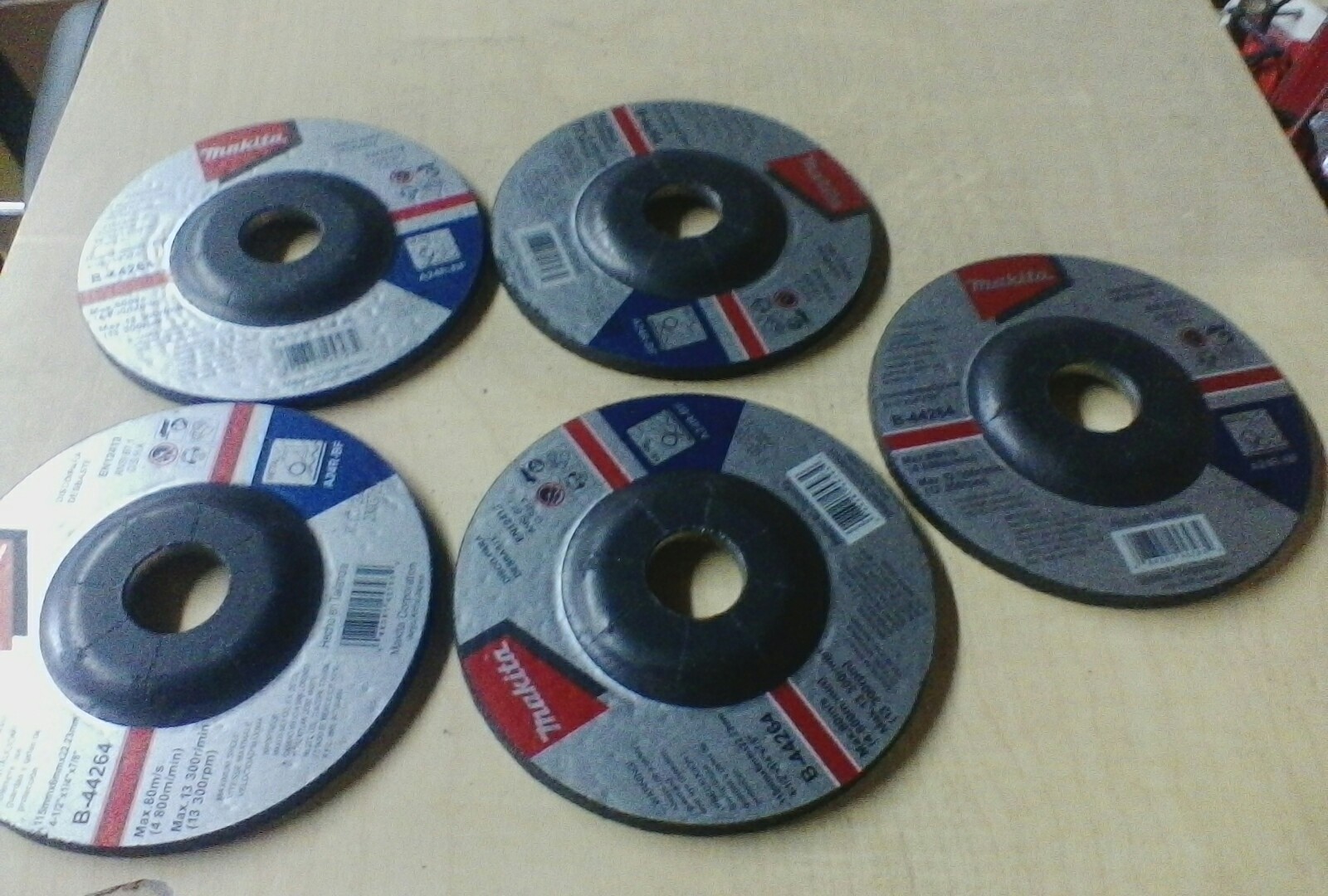 Makita B-44264 pack of 5 pc Grinding wheel 4-1/2″ x 1/4″ x 7/8″