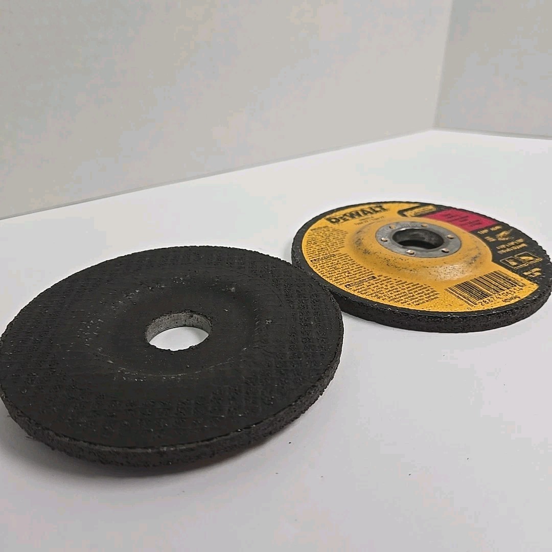 DEWALT DW4541 4.5 inch Grinding Wheel – Yellow (3 Pack)