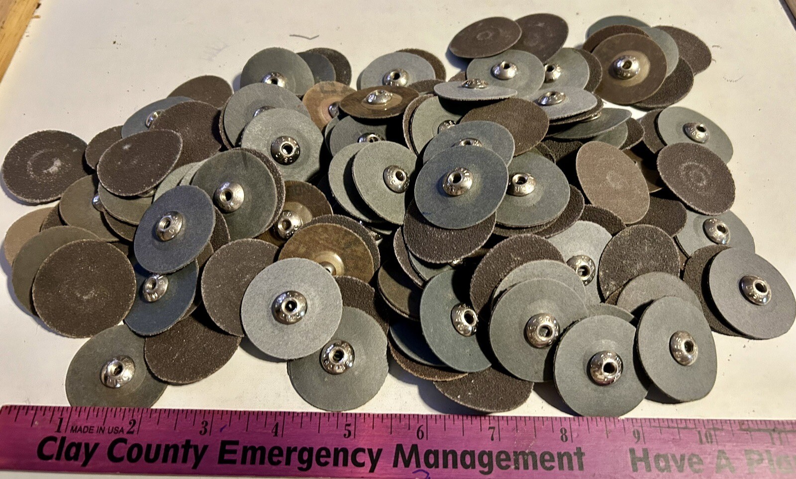 143 Mixed Grit, 1 1/2” Sanding Disks