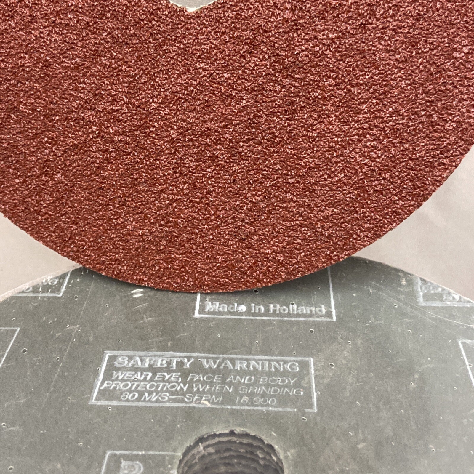 25 Discs 7″ x 7/8″ Fiber Resin Sanding Disc Aluminum Oxide A 36 Grit 58-176