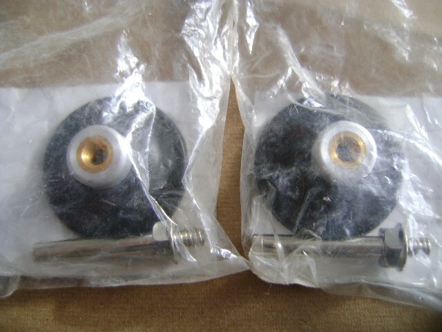 2 ROLL LOCK 2″ TYPE R HOLDER MANDRELS DISCS TWIST ON SANDING DISC