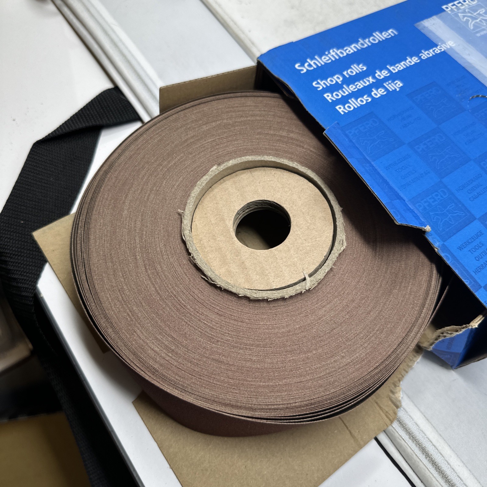 PFERD 47171 Abrasive Shop Roll, 1.5″ x 54 yards/HEAVY DUTY/aluminum oxide