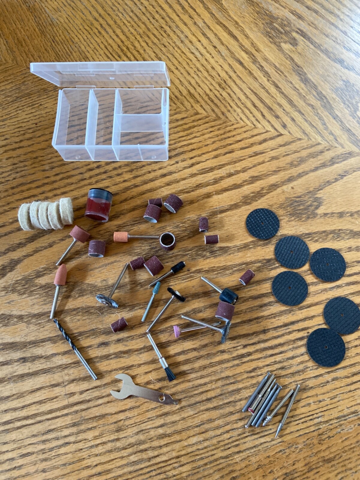Dremel Sanding/Grinding/Polishing Kit & Unbranded (44 Pieces) NEW