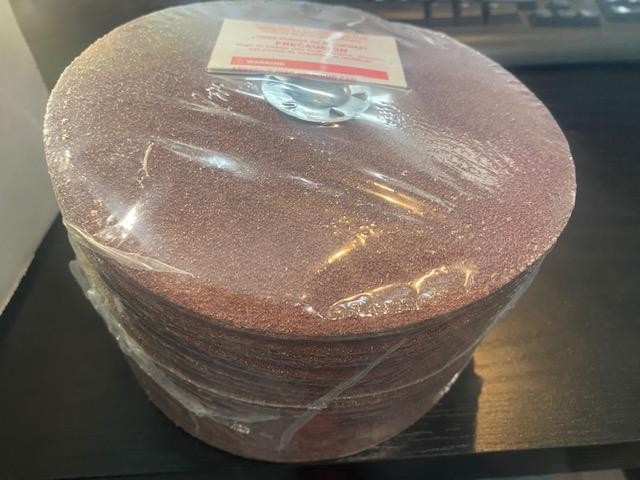 Norton 7″ x 7/8″ x 178 x 22.2mm 36V Grit Metalite Fibre Discs. 25pcs. 37620 USA