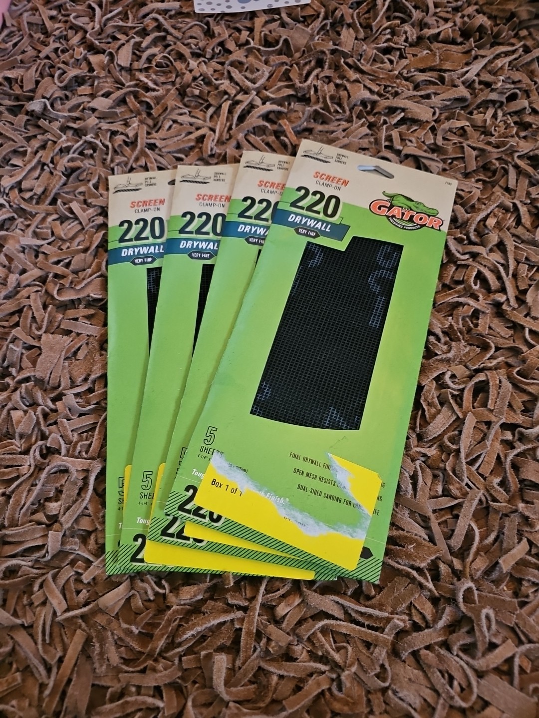 Gator Precut Drywall Sanding Screen Very Fine 220-Grit Sheet Sandpaper 4.25 In