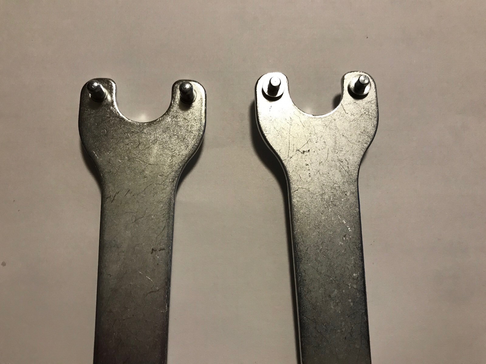 2x Replacement Wrenches for DeWALT and Milwaukee Angle Grinders etc ..