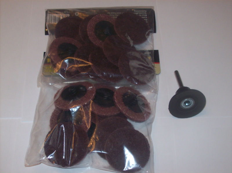 20 IIT 2″ ROLL LOCK SURFACE PREP ABRASIVE SCUFF DISC MEDIUM COOKIE W/MANDREL