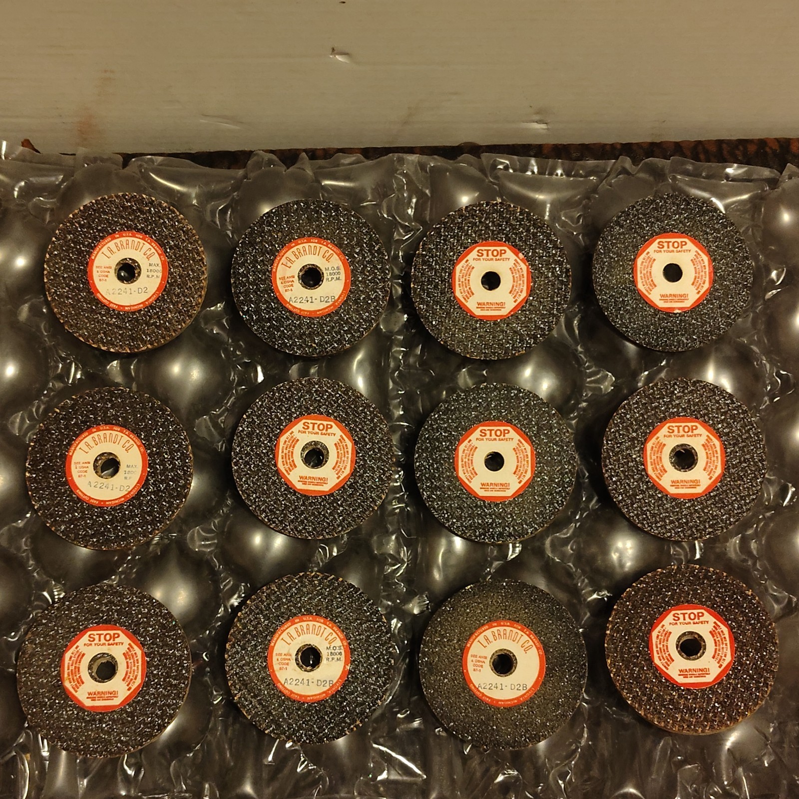 12 x T.A. BRANDT CO. Grinding Wheels: 3″ x 1/4″ x 3/8″ Arbor Steel Metal Cutting