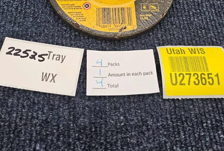 (QTY 4) Dewalt DW4523 4-1/2 x 1/4 x 5/8-11 High Performance Metal Grinding Wheel