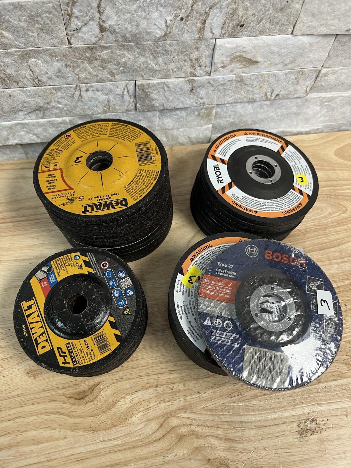 Assorted Bundle Of Dewalt And Ryobi Grinding Wheels 4”-4-1/2″ ~ Total 111 Pieces