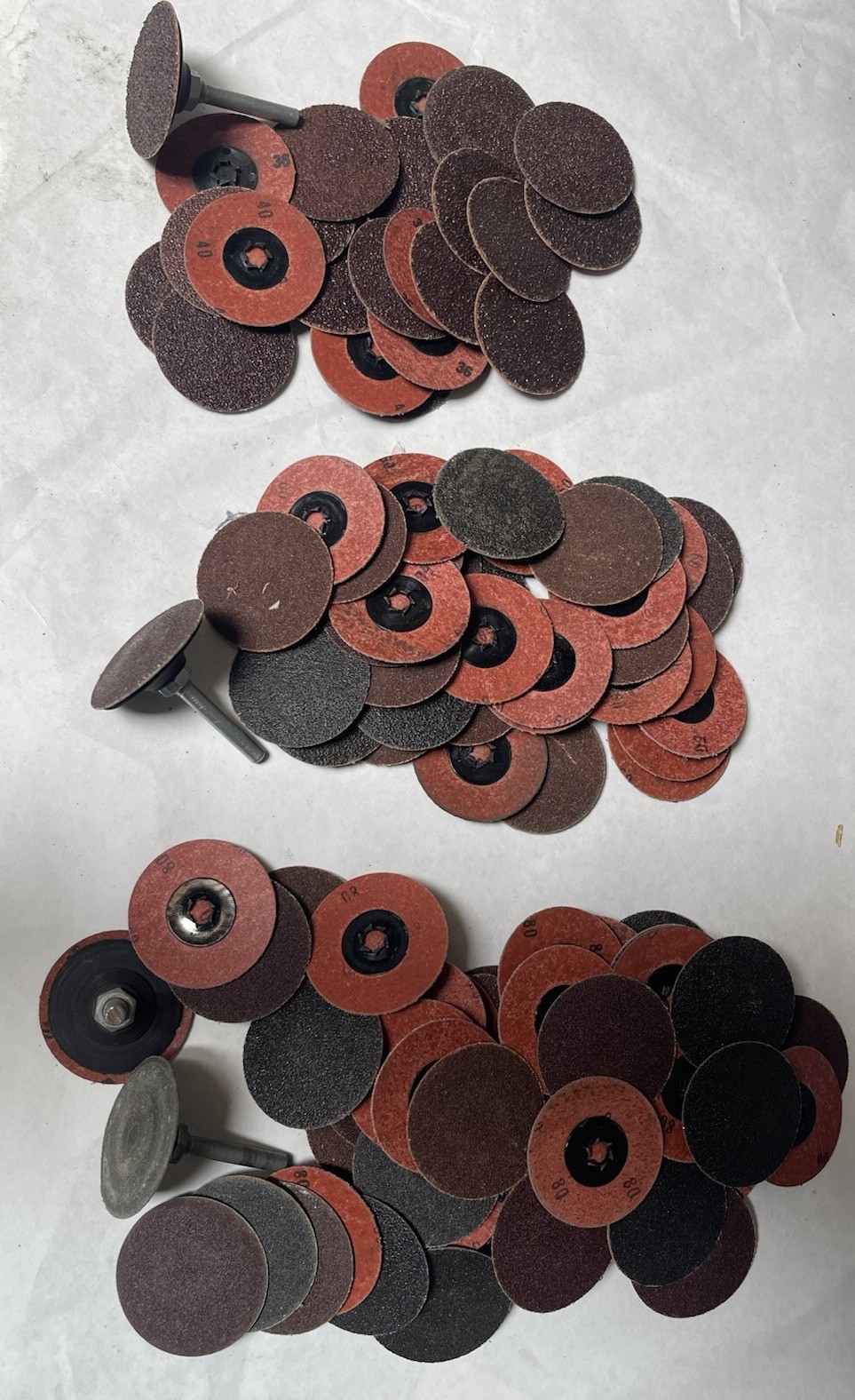 Assorted 2in Round Sanding Abrasive Paper Discs Quick-Change Sandpaper (26JL50)