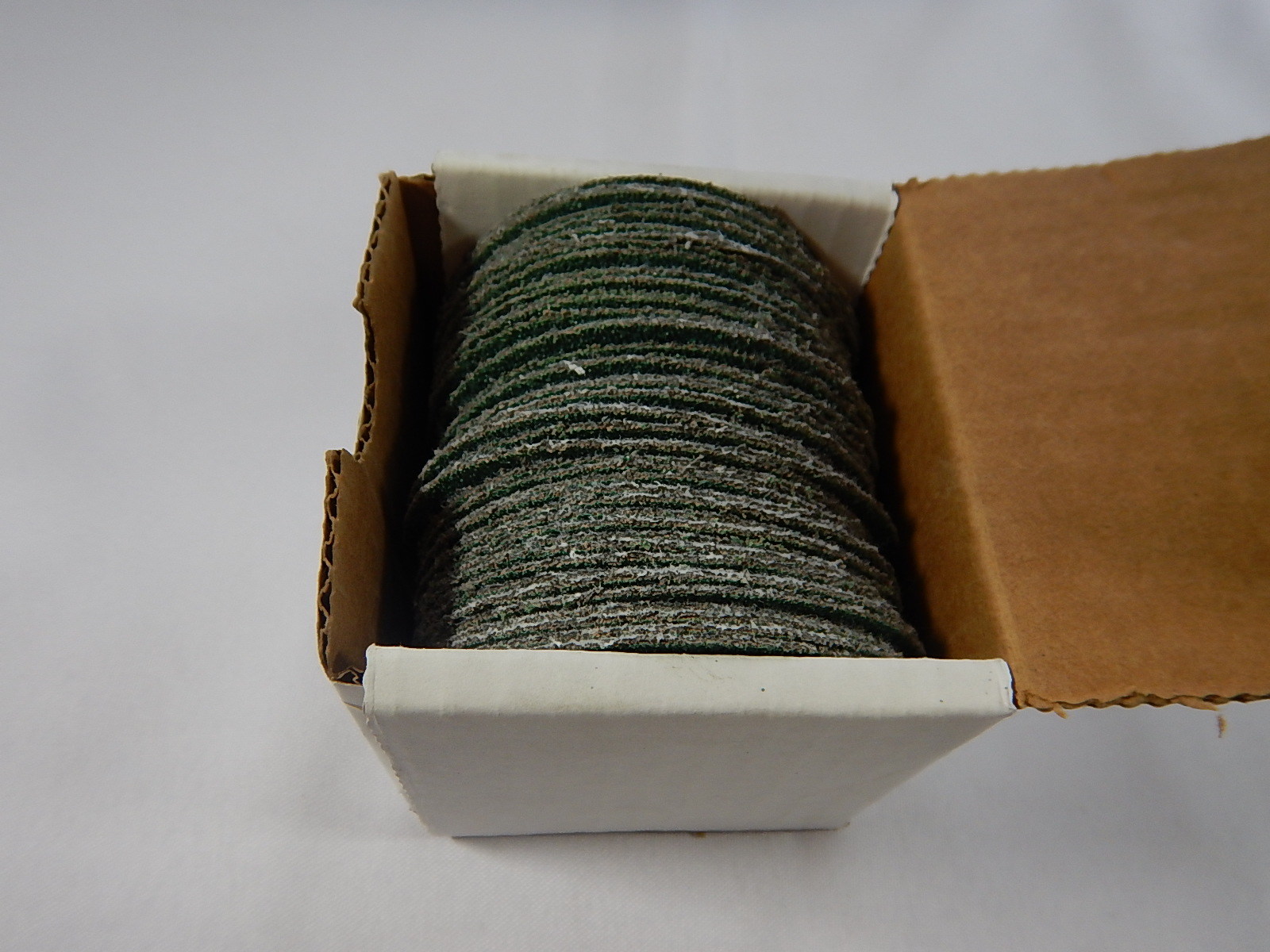 Sungold Abrasives 3″ Sanding Discs / 48 Pack / 60 Grit / Y Weight / Green TF