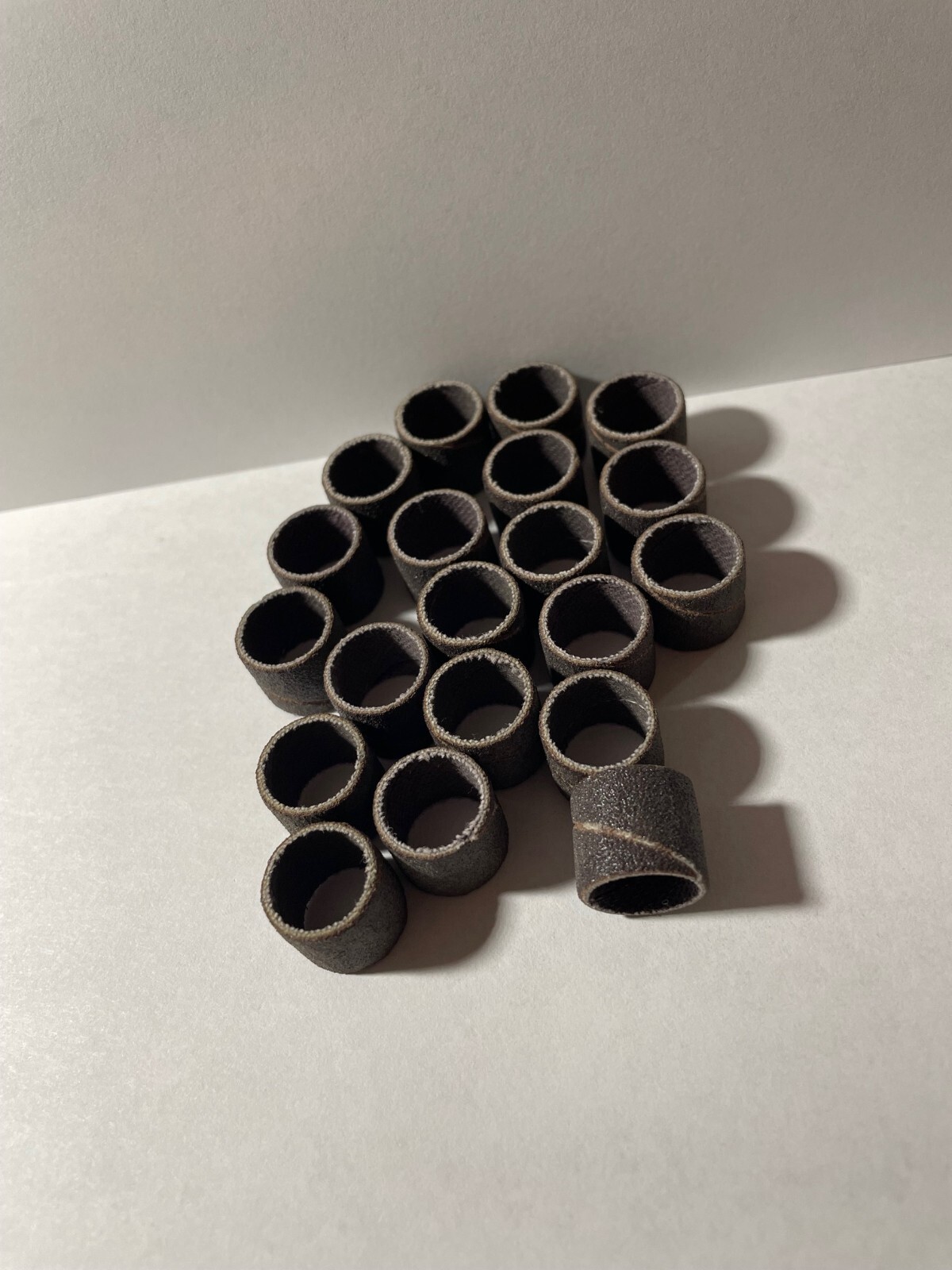 Sprial No Lap Sanding Bands 1/2 ” x 1/2″ Aluminum Oxide Fine grit