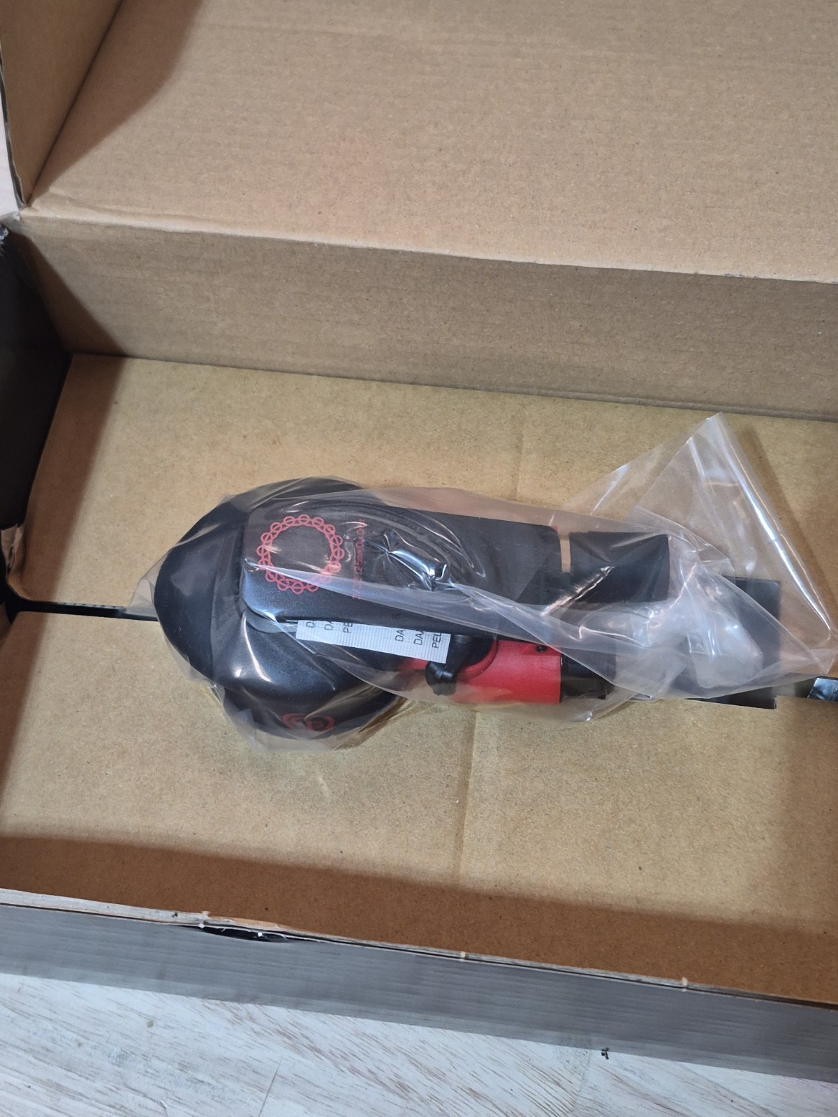 Chicago Pneumatic (CP7225) Random Orbital Sander Tool 6-Inch PSA 12000 RPM 3/32″