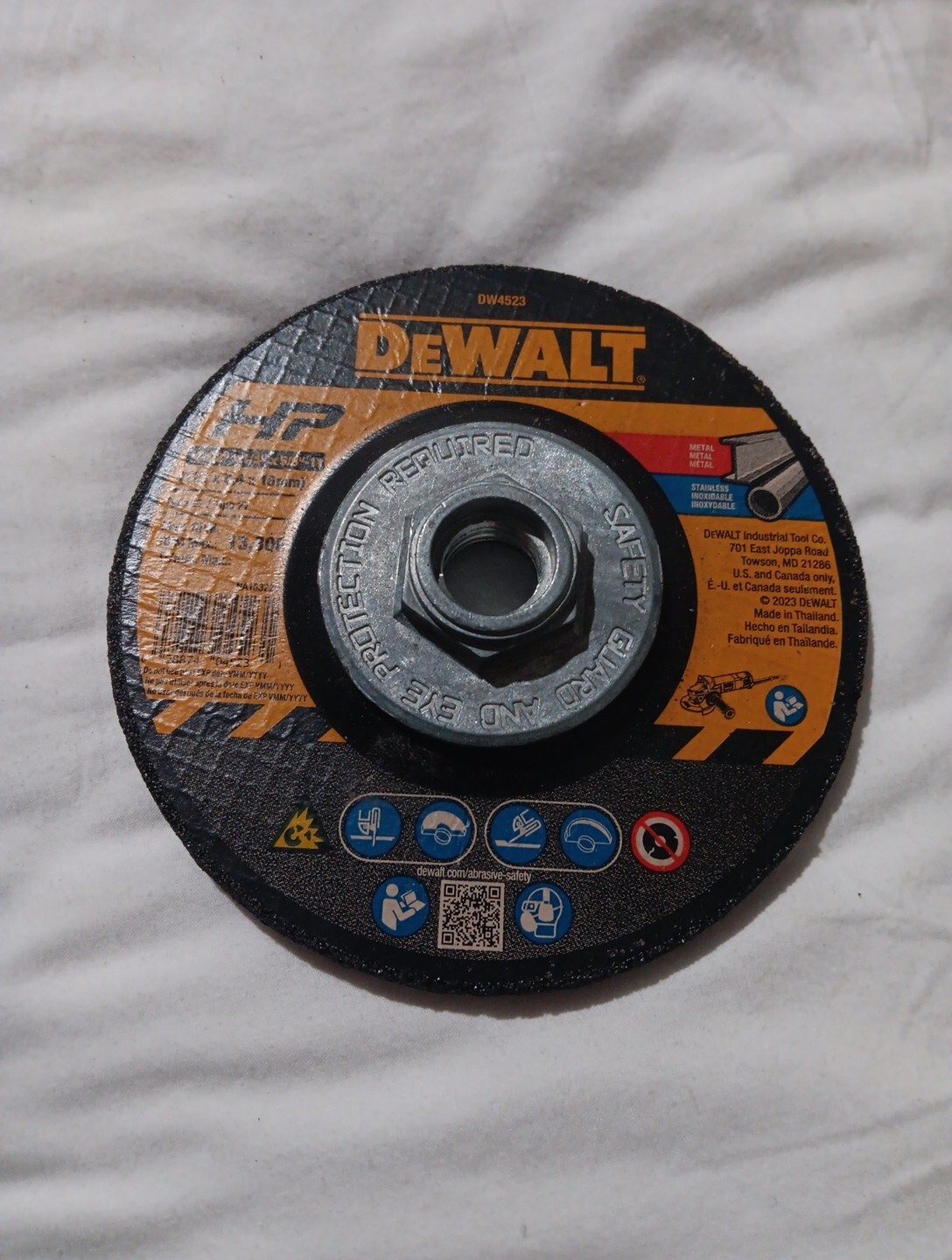 DEWALT Grinding Wheel, General Purpose for Metal, 4-1/2-Inch x 1/4-Inch x