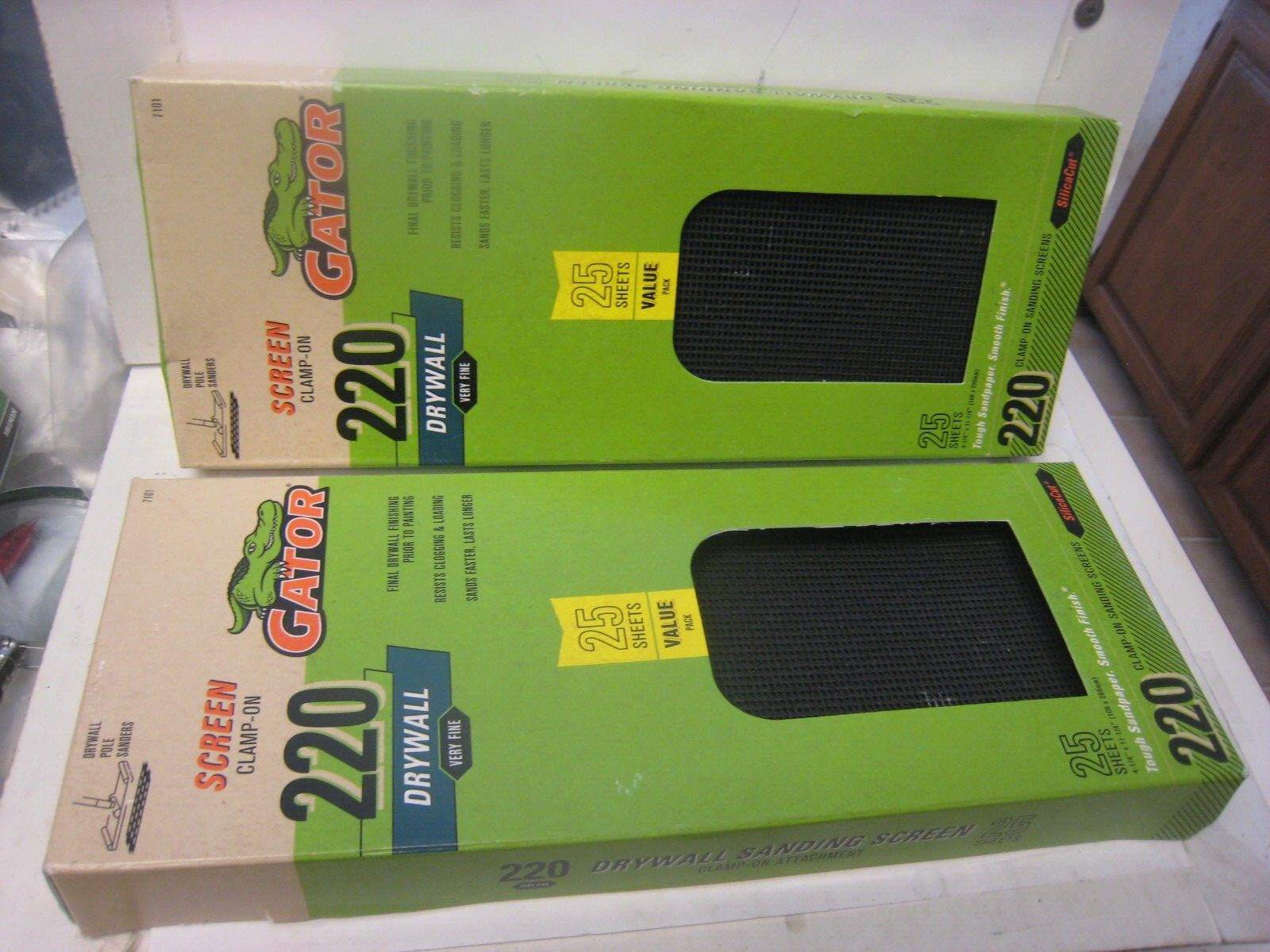 2 BOXES Gator 11in.LX 4.25in.W 220 Grit Silicon Carbide Drywall Sanding Screen