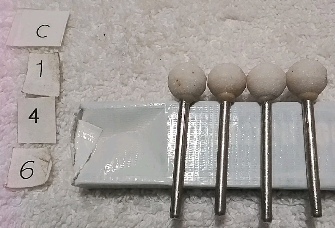 4pc 1/4″ SHANK 1/2″ BALL STONE MOUNTED GRINDING STONE