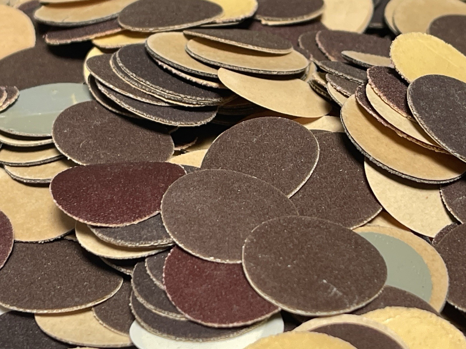 Assorted 1in Round Sanding Abrasive Paper Discs Self-Adhesive Sandpaper (26JL52)