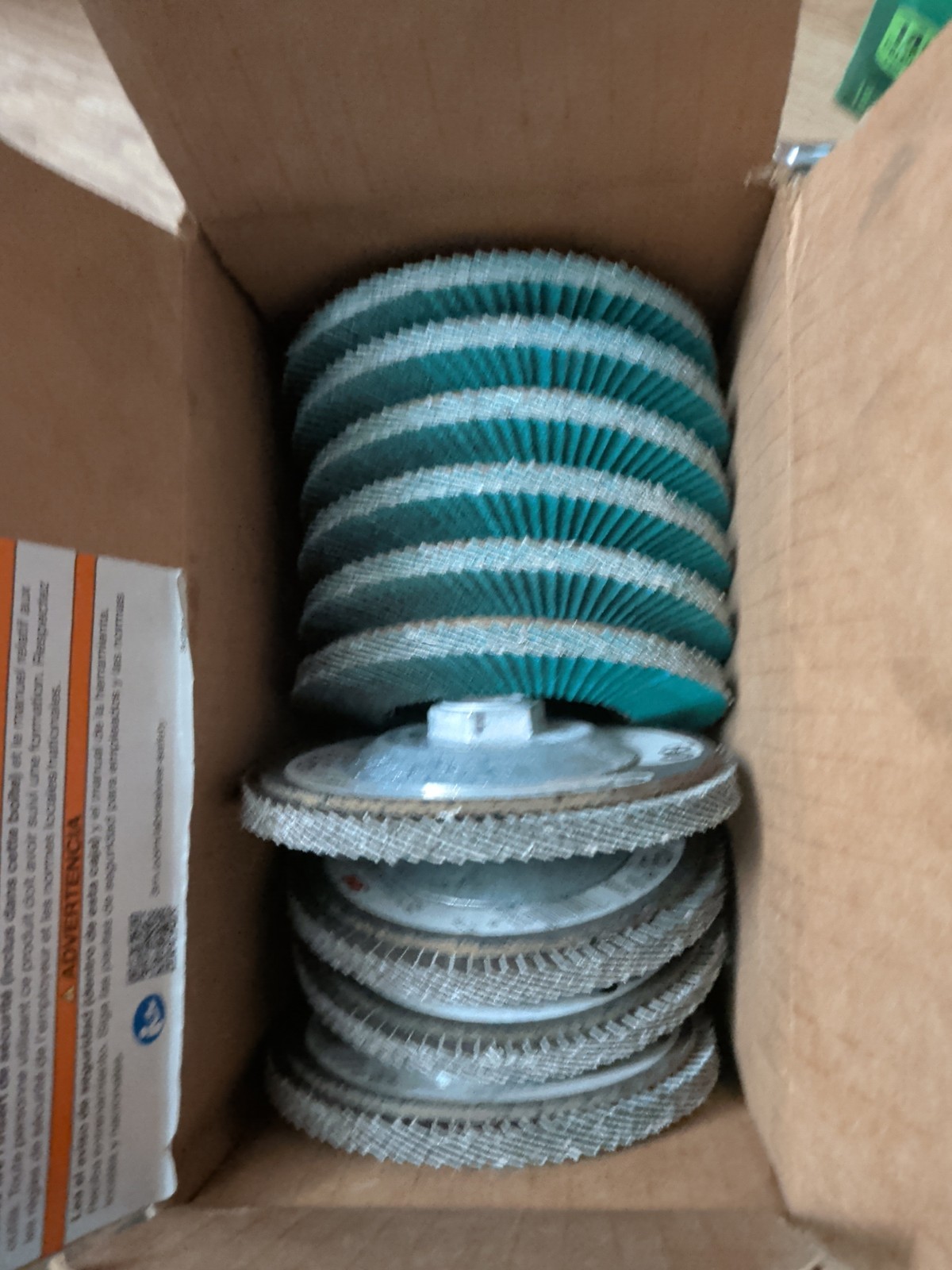 3M Flap Disc 577F, 80 Grit, T29 Quick Change, 4-1/2 in x 5/8 in-11. Case Of 10