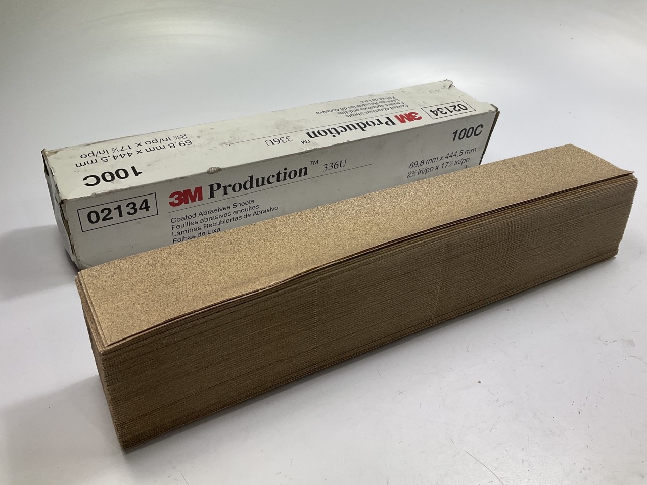 3M 02134 Aluminum Oxide Sandpaper Sheets 100C Grit, 2-3/4″x17-1/2″, 200 Pack