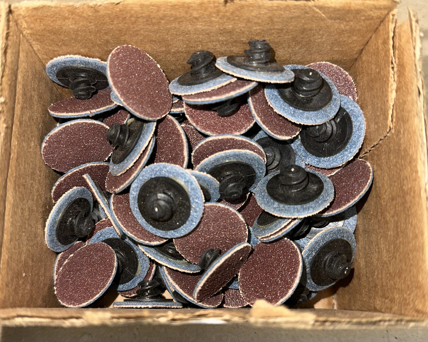 (100) Quick-Lok Sanding Disc 1″, 80-Grit