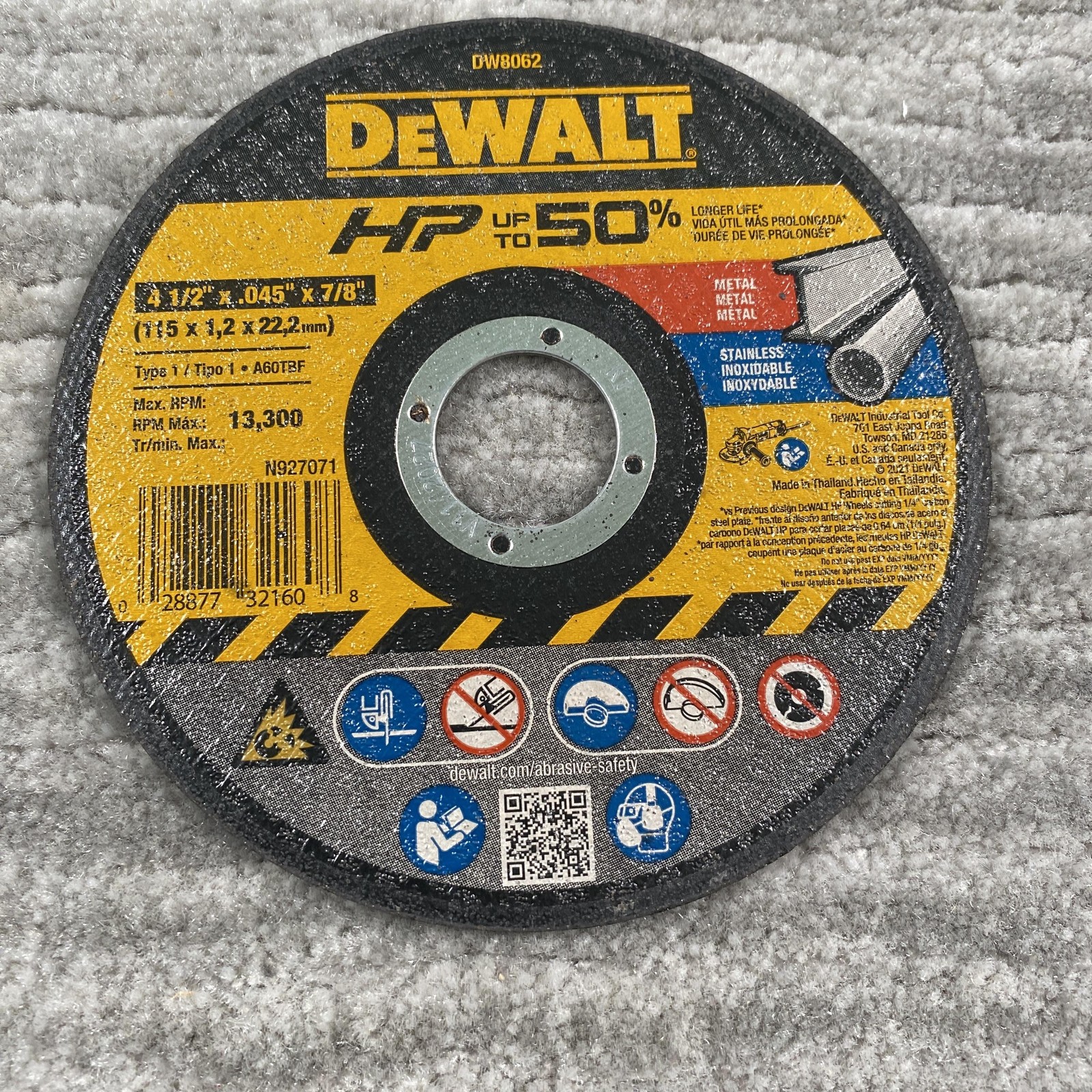 DEWALT DW8062 Metal Cutting Abrasive Wheel 4-1/2 X .045 X 7/8 Black Open Box