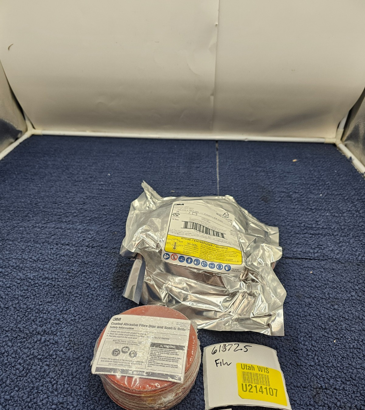 (QTY 25) 3M 787C 4″ x 5/8″ 60+ Fibre Disc, Die 400FF, 15000 Max RPM – 87282