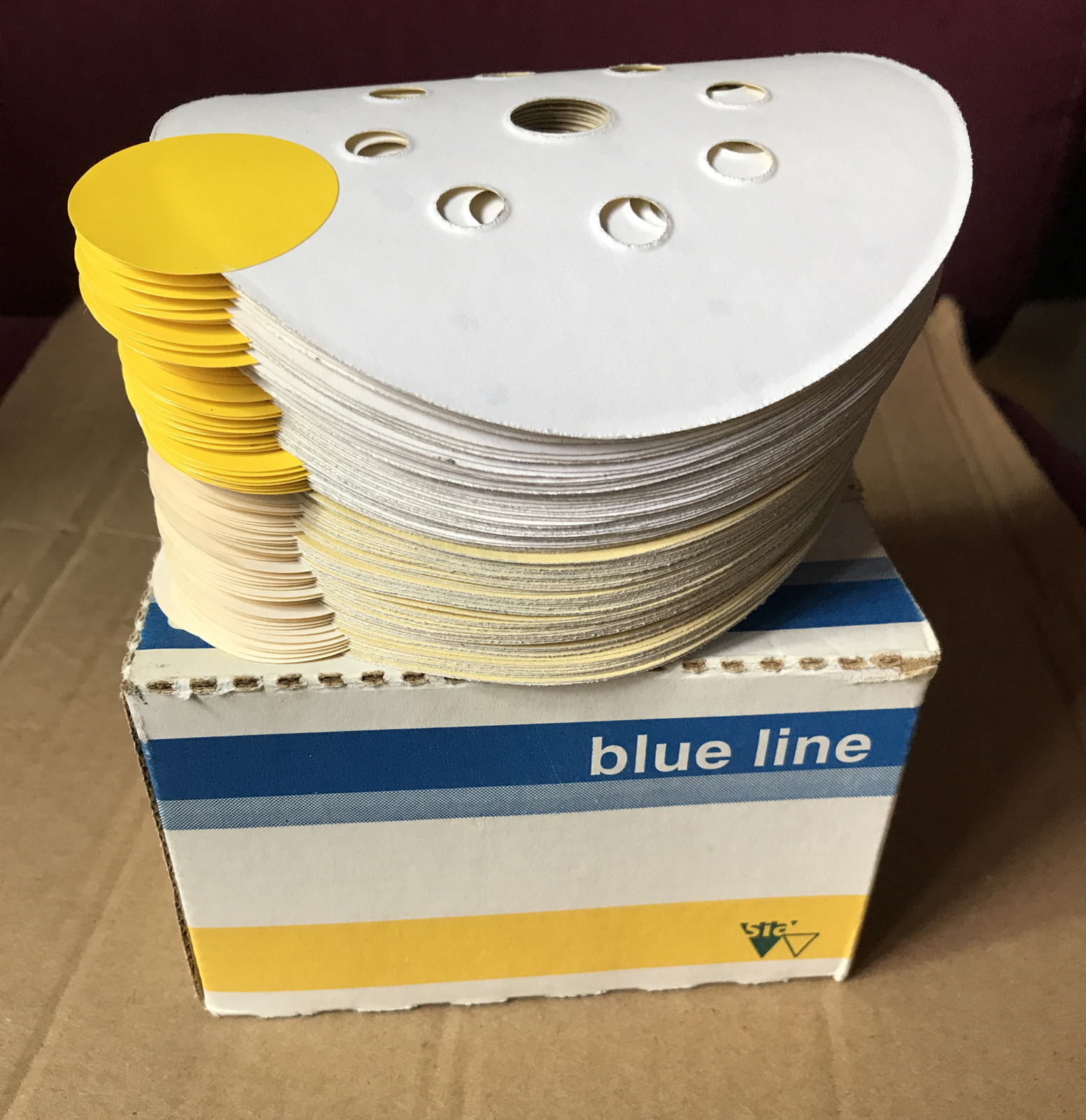 NEW Sia Blue Line 5″ sanding disc, P 320 grit, 100 discs peal and stick 9 hole