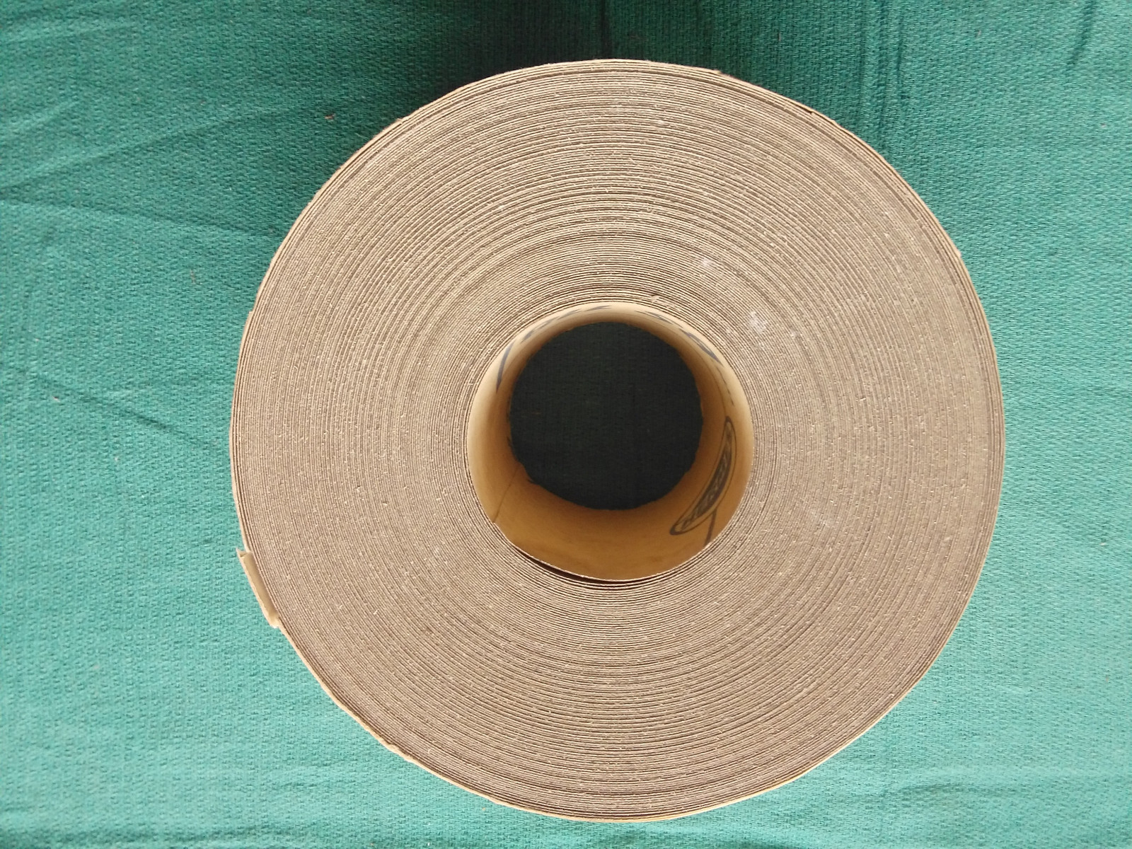 Hermes Silicon Carbide 4 1/2″ x 50 Yards 150 Grit Sandpaper Sanding Roll Paper