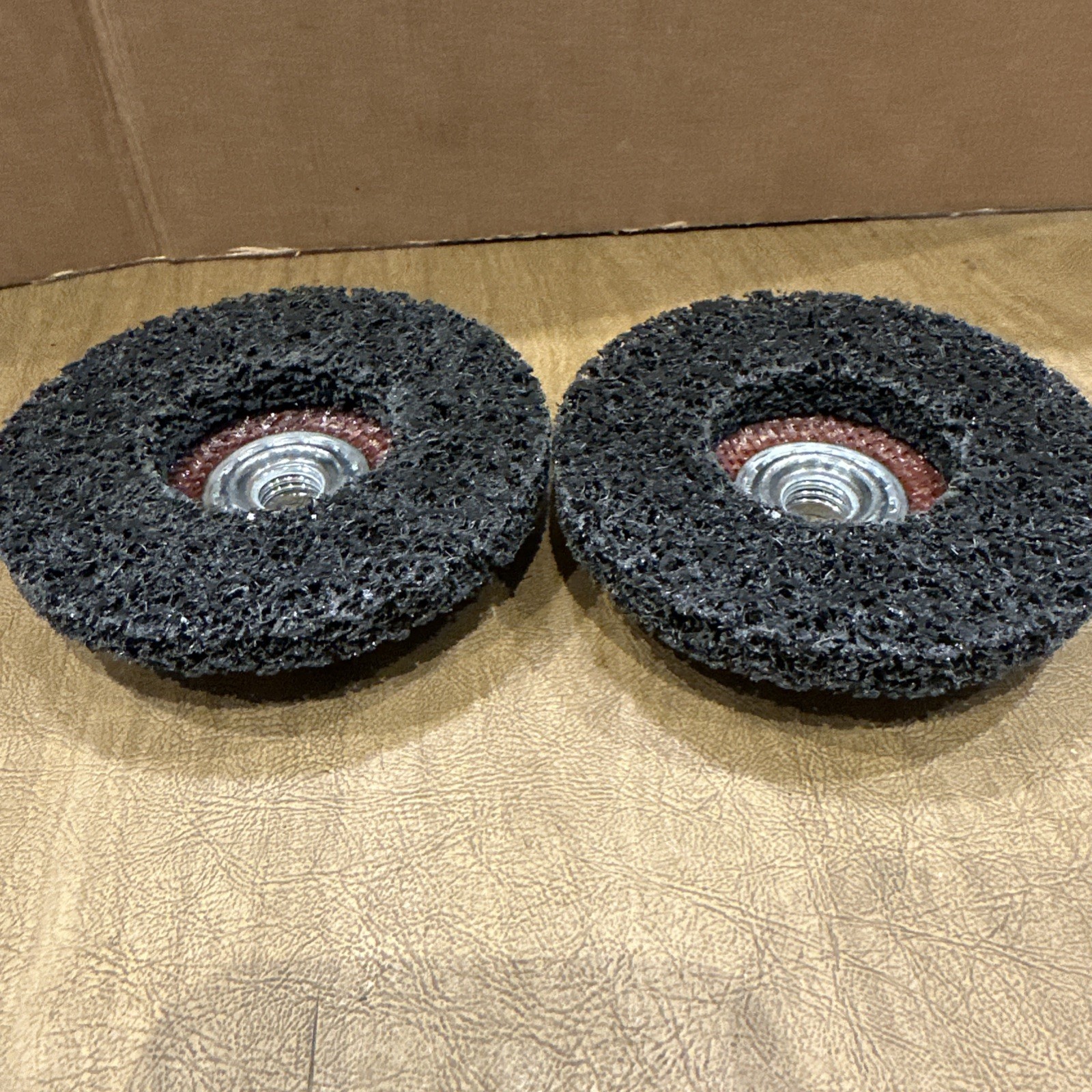 Norton Sanding Disc 4-1/2” X 5/8”-11, Silicone Carbide, Extra Coarse 2 Pack! M13