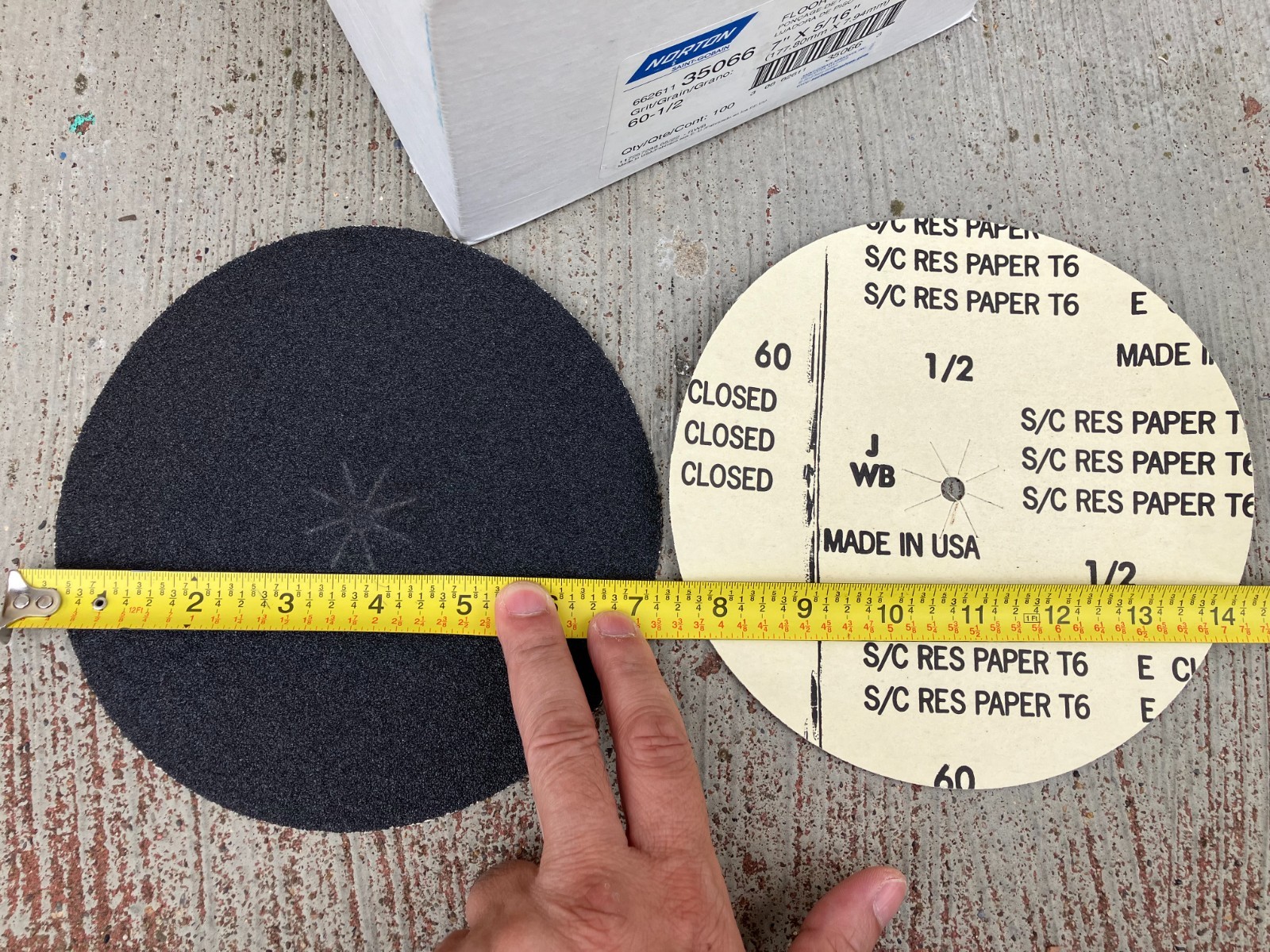 (100PK) 60 – 1/2 GRIT NORTON 662611-35066 FLOOR SANDING Disc 7″ X 5/16″, H425