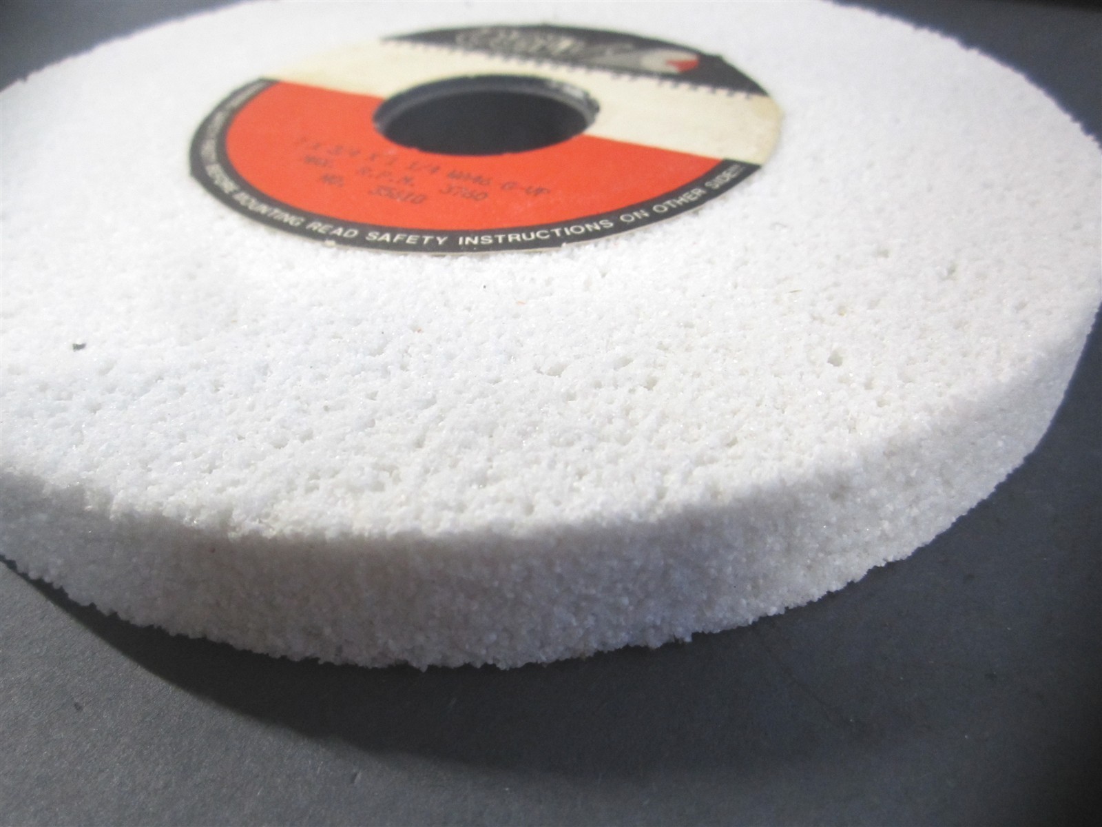 CGW (35610) 7″ x 3/4″ x 1-1/4″ WA46-GVP Surface Stone Grinding Wheel
