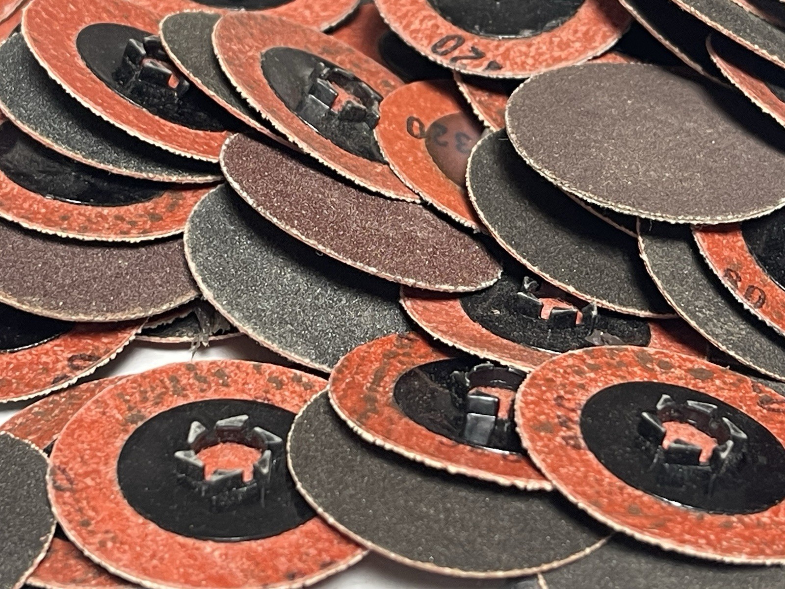 Assorted 1.5” Round Sanding Abrasive Paper Discs Quick-Change Sandpaper (26JL54)