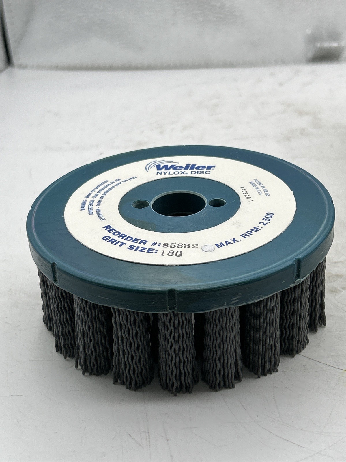 Weiler 85832 5″ Nylox Disc Brush 180 Grit 2500rpm See Pics 30 Day Warranty