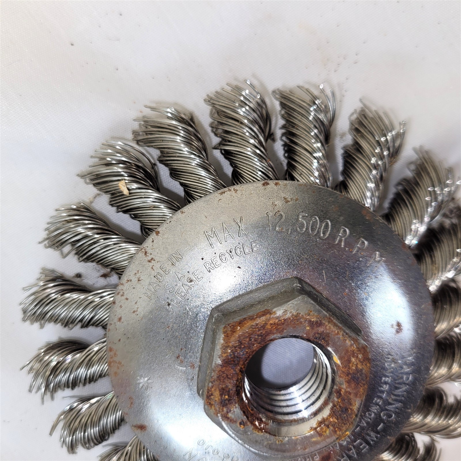 Pair of Barnes Distribution 4″ Bevel Knot Wheel Grinder Brush #275973 ~ T552