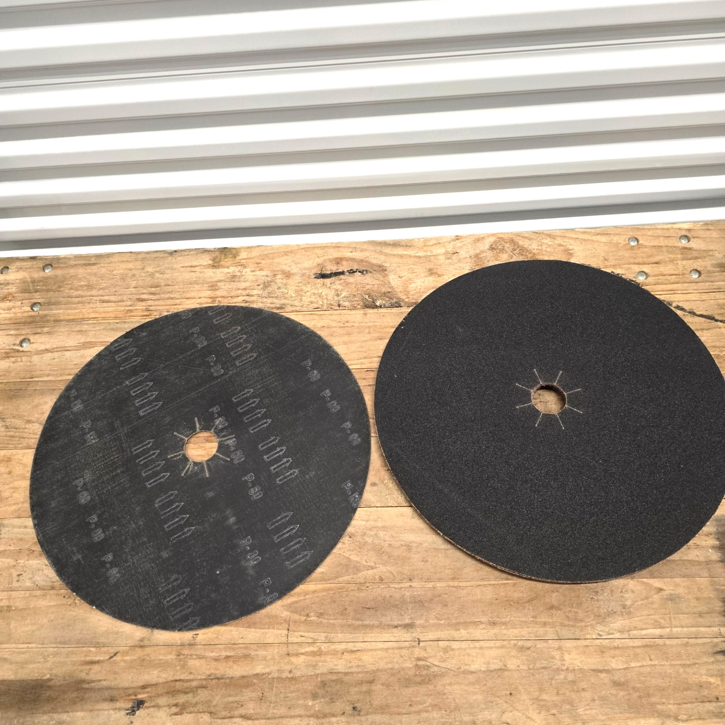 19 Pack 20″ Heavy Duty Silicon Carbide P80 Floor Buffer Sanding Discs